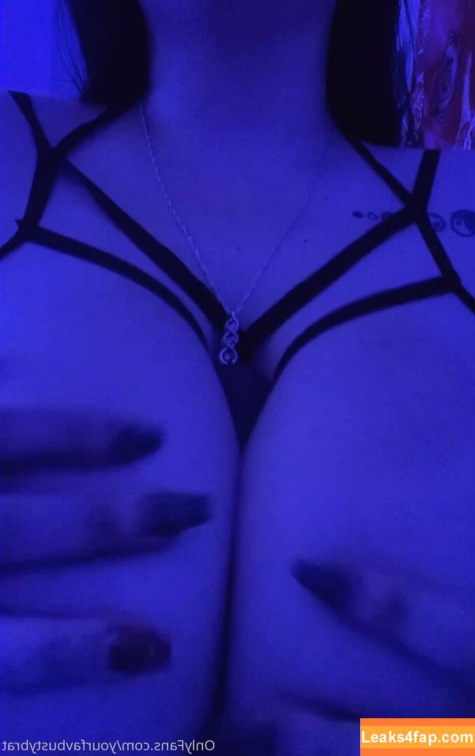 yourfavbustybrat / yourfavbratt leaked photo photo #0030