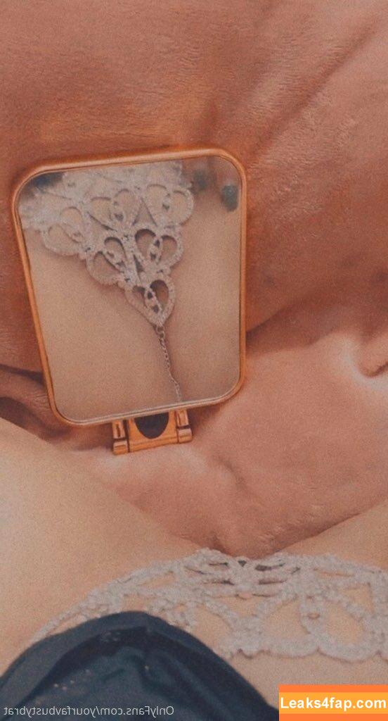 yourfavbustybrat / yourfavbratt leaked photo photo #0038