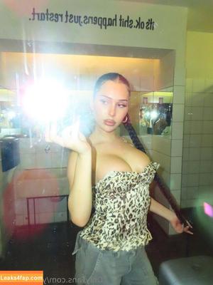 yourfavluna photo #0003