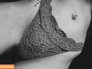 yourfavoritecanadianmilf photo #0001