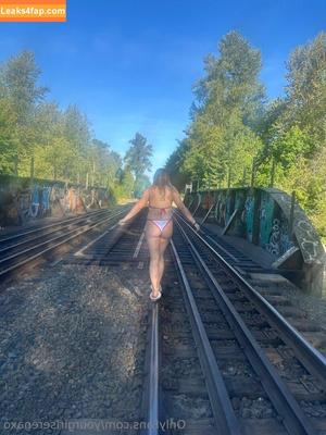 yourgirlserenaxo photo #0018