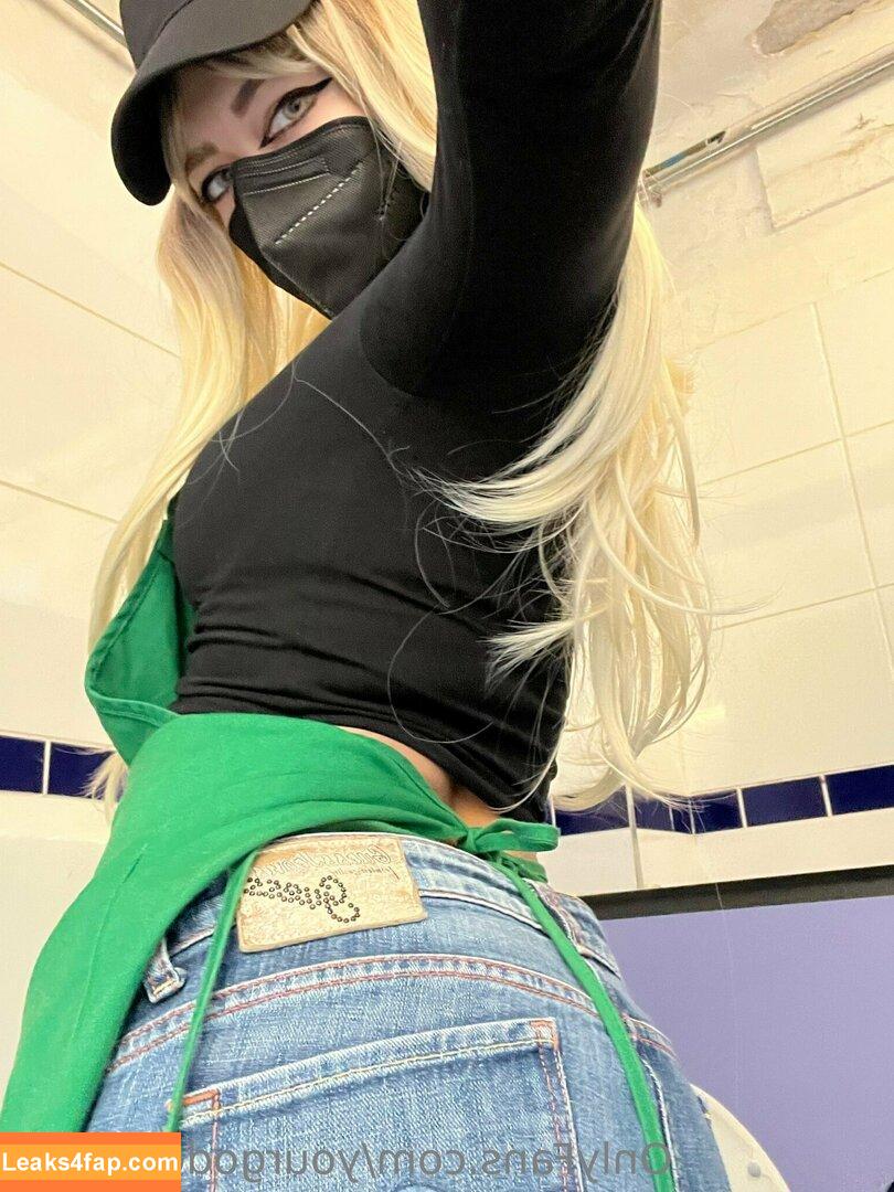 yourgoddessfinn / yourfavforeign leaked photo photo #0004