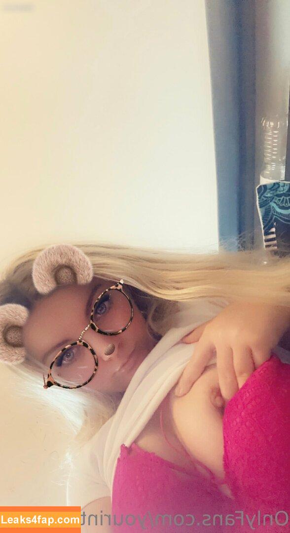 yourinternetgirlfriendxx / _yourinternetgirlfriend leaked photo photo #0066