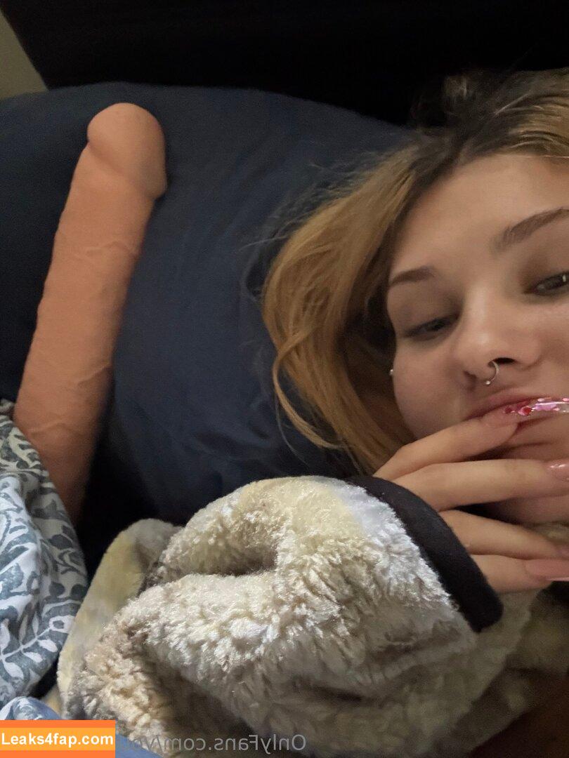 yourkinkylover / bluntsinrotation leaked photo photo #0010