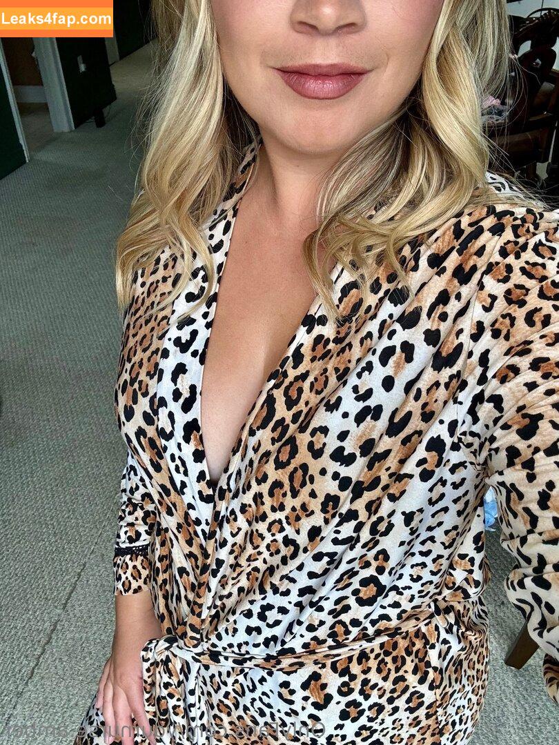 yournurse.amber / sparklyscrubs leaked photo photo #0144