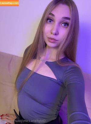 yours_queen photo #0042