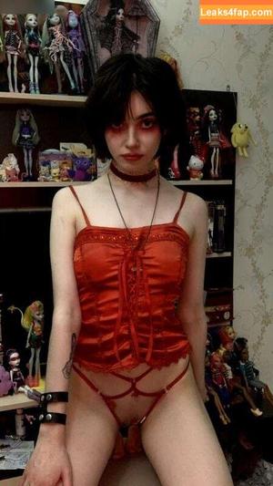 YourSmallDoll photo #0715