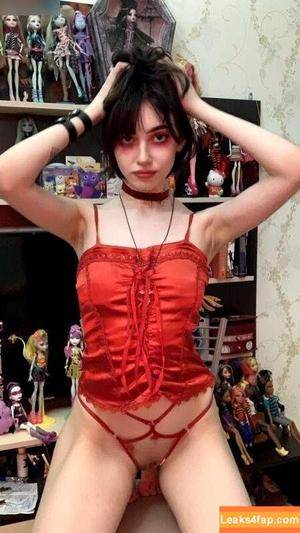 YourSmallDoll photo #0720