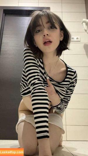 YourSmallDoll photo #0890