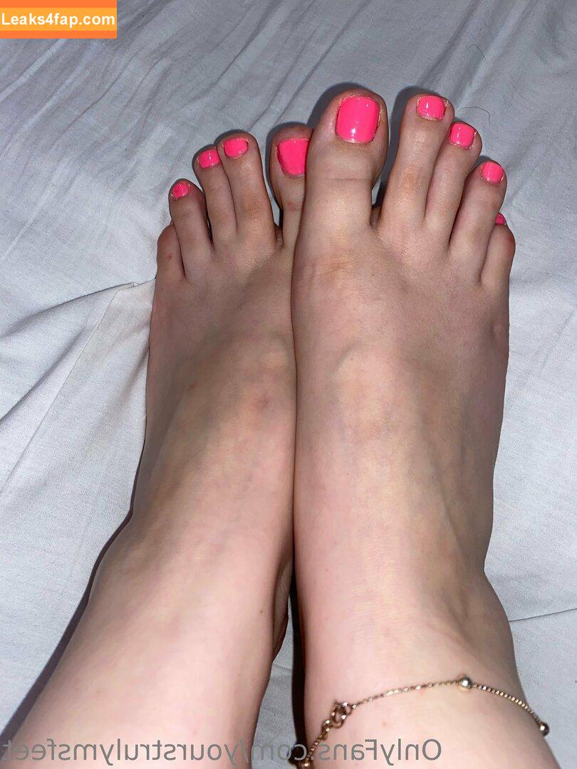 yourstrulymsfeet /  leaked photo photo #0033