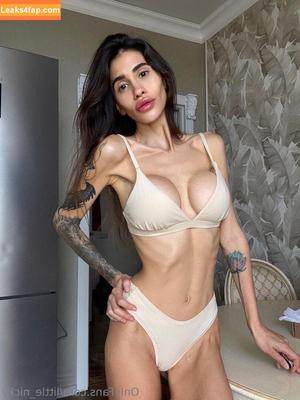 YourSweetChickk photo #0001