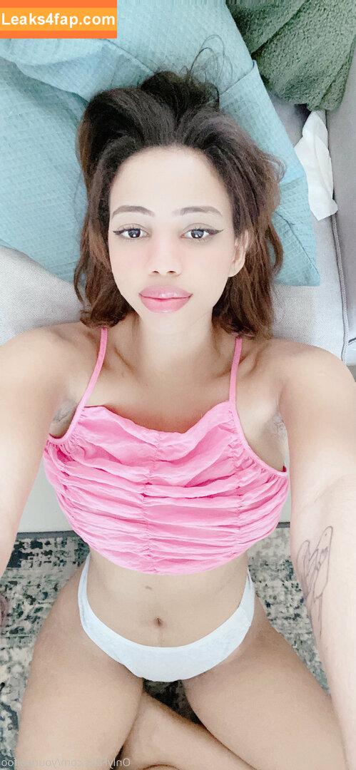 yourwaifoo / _your_waifu_anime leaked photo photo #0003