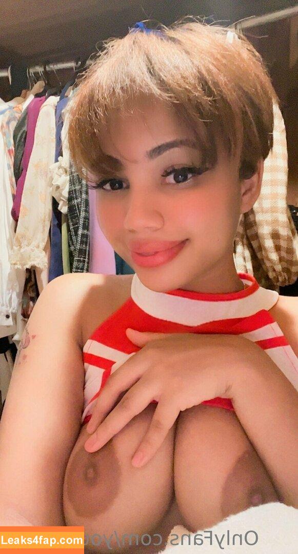 yourwaifoo / _your_waifu_anime leaked photo photo #0104