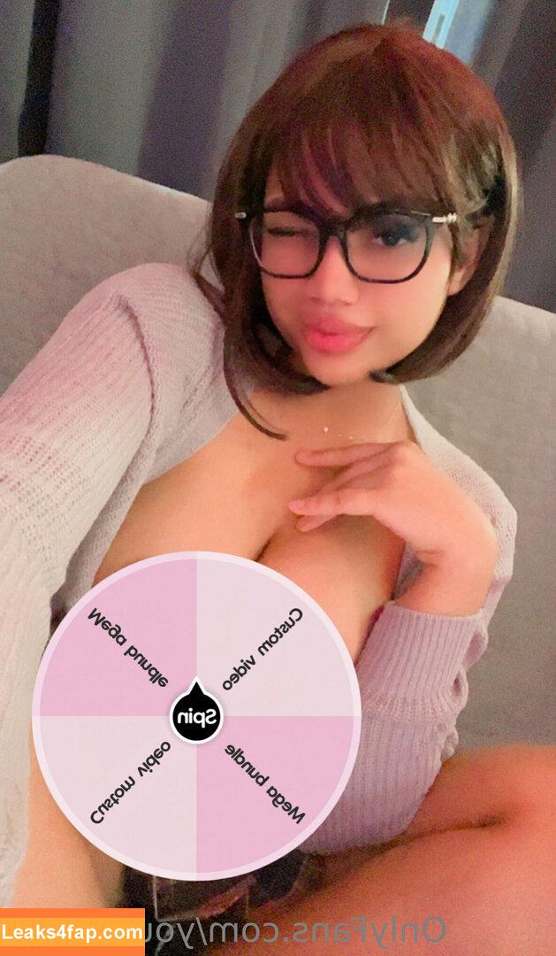 yourwaifoo / _your_waifu_anime leaked photo photo #0149