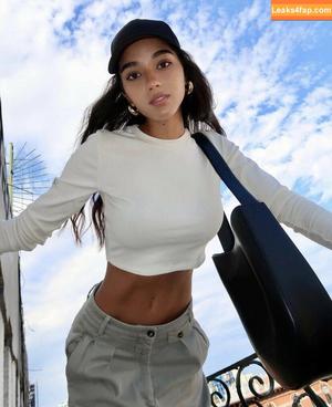 Yovanna Ventura photo #0030