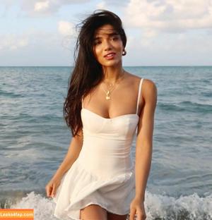 Yovanna Ventura photo #0060