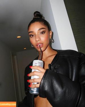 Yovanna Ventura photo #0103