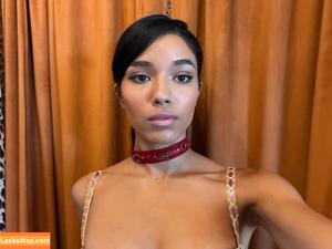 Yovanna Ventura фото #0987