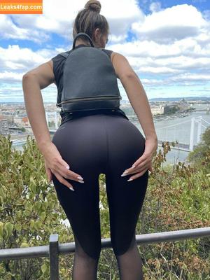 Yoyagrey photo #0159