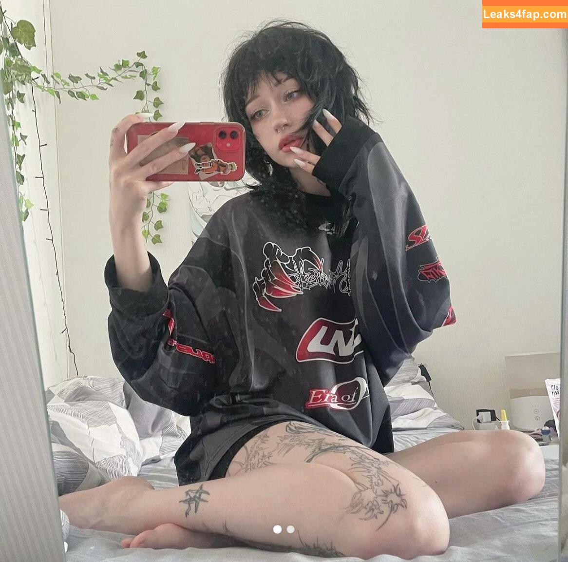 Yswidy / Gothgirlll / Pinkyupurr leaked photo photo #0017