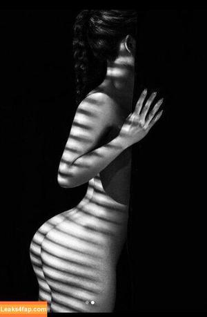 Yuan Herong photo #0053