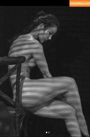 Yuan Herong photo #0054