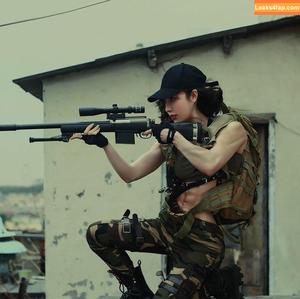 Yuan Herong photo #0087