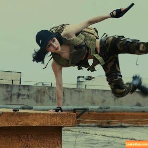 Yuan Herong photo #0089