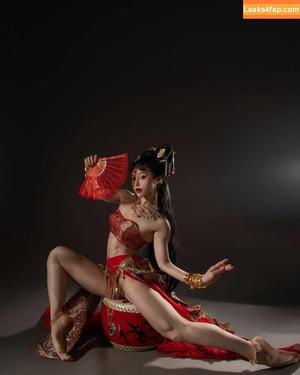 Yuan Herong photo #0105