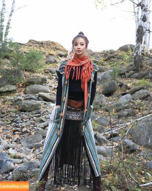 Yuan Herong photo #0140