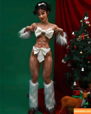 Yuan Herong photo #0152