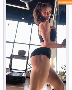 Yuan Herong photo #0160