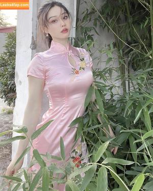 Yuan Herong photo #0190