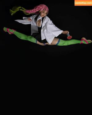 Yuan Herong photo #0197