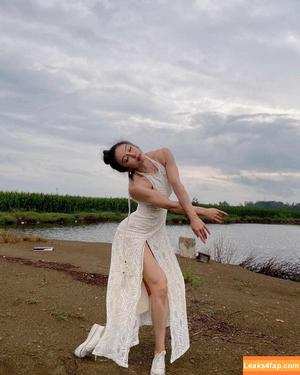 Yuan Herong photo #0206