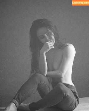 Yuan Herong photo #0212