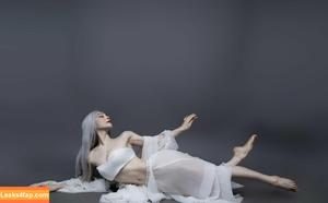 Yuan Herong photo #0270