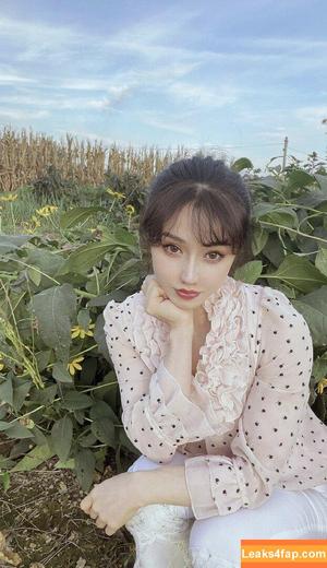 Yuan Herong photo #0274