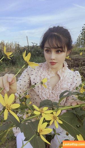 Yuan Herong photo #0275