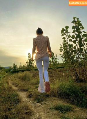 Yuan Herong photo #0276