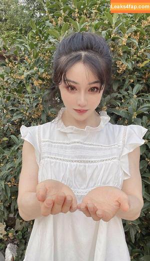 Yuan Herong photo #0284