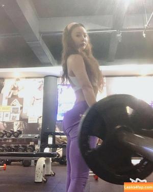 Yuan Herong photo #0522