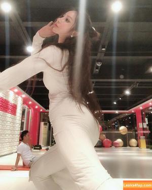 Yuan Herong photo #0610