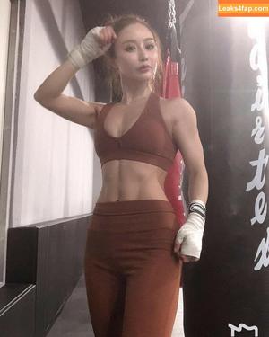 Yuan Herong photo #0688