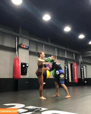 Yuan Herong photo #0691