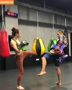 Yuan Herong photo #0692