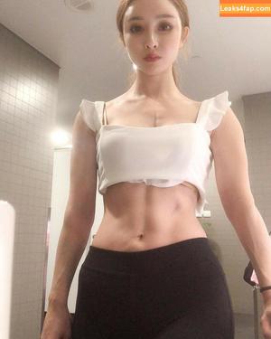 Yuan Herong photo #0705