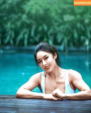 Yuan Herong photo #0730