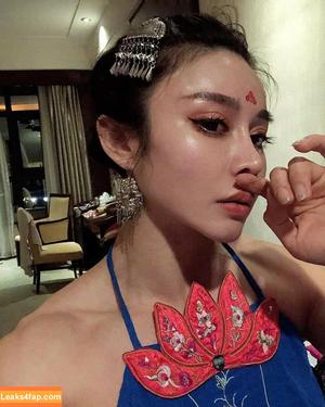 Yuan Herong photo #0742