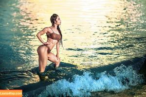 Yuan Herong photo #0745